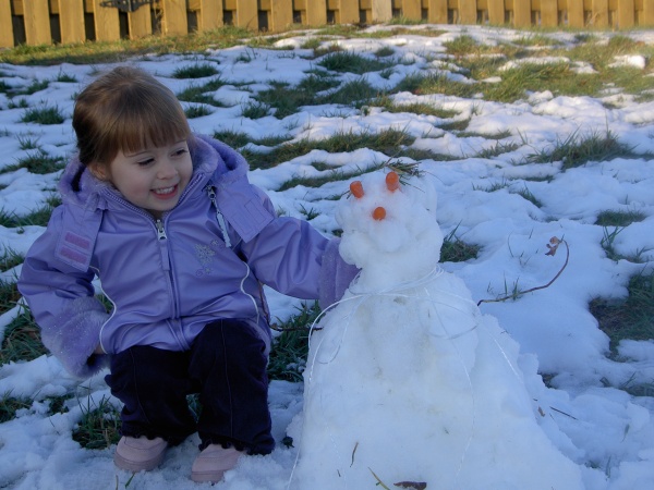 Chelsea's first snowman